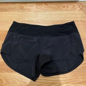 Lululemon Speed Up Low-Rise Lined Short 2.5 Black Size 4